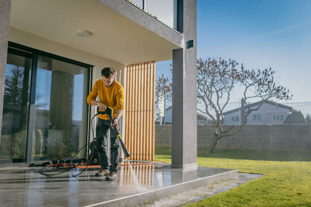 Best Animal Enclosure Cleaning  in Covington, KY